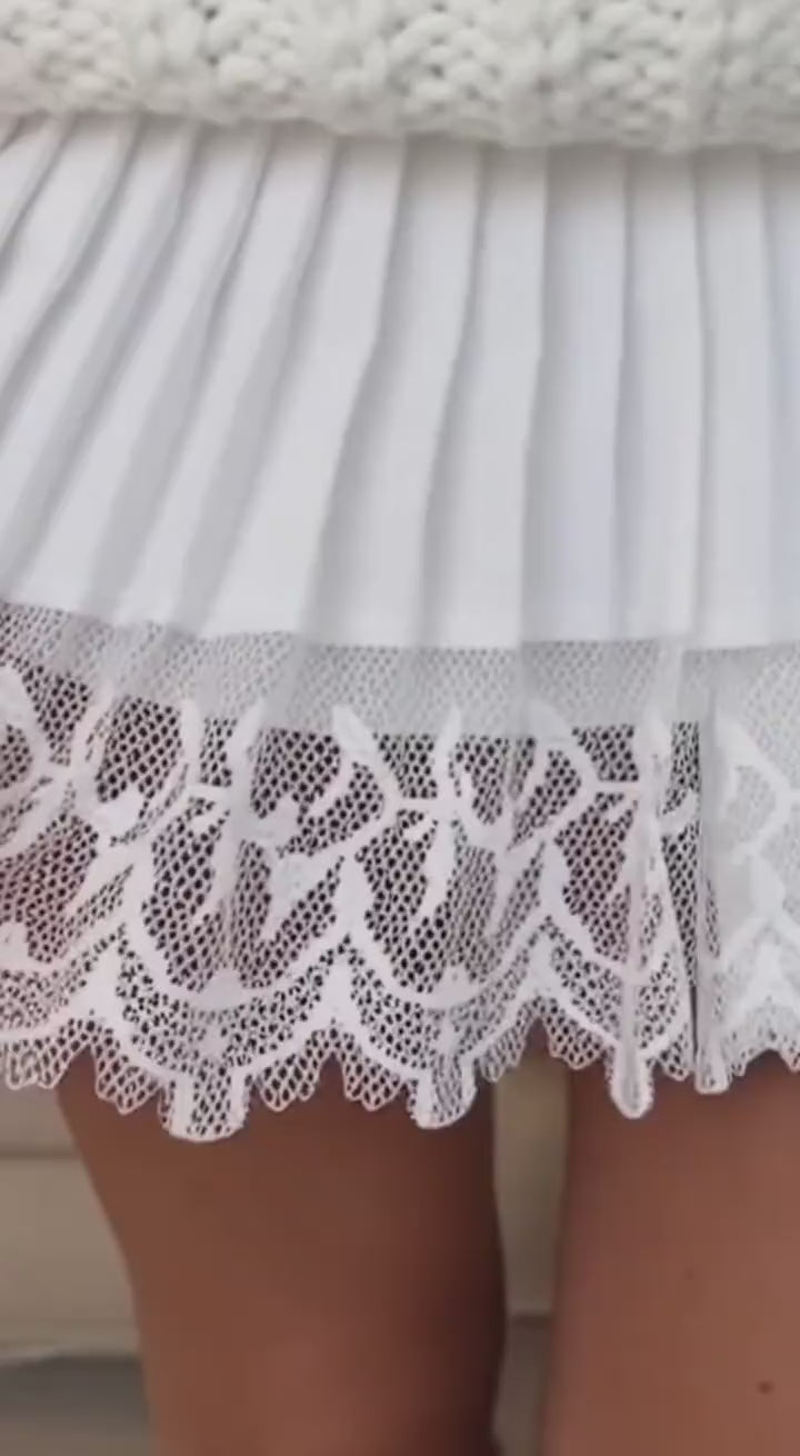 Lina Loué Pleated Mini Skirt video